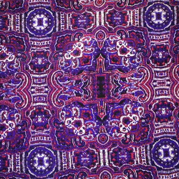 Purple patterned blouse - Picture 3 of 3